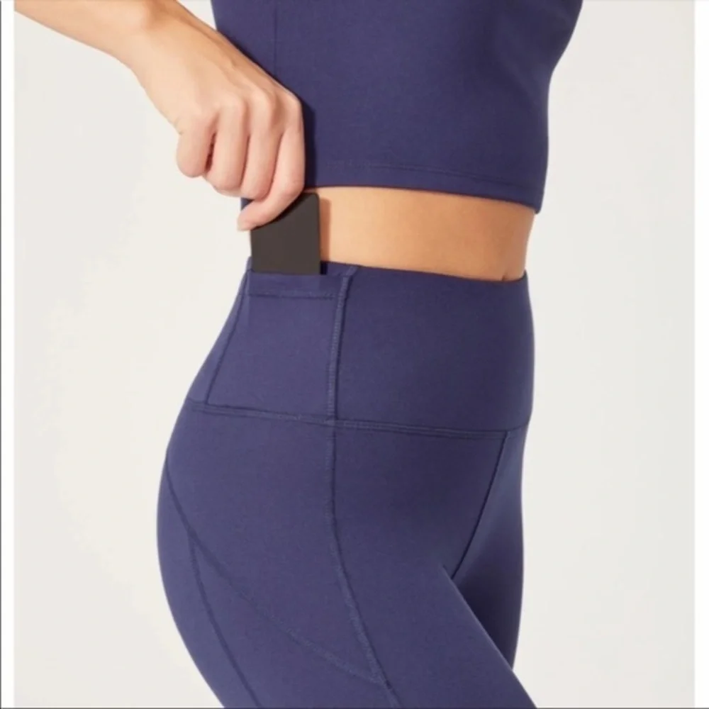 Ellie athletic navy